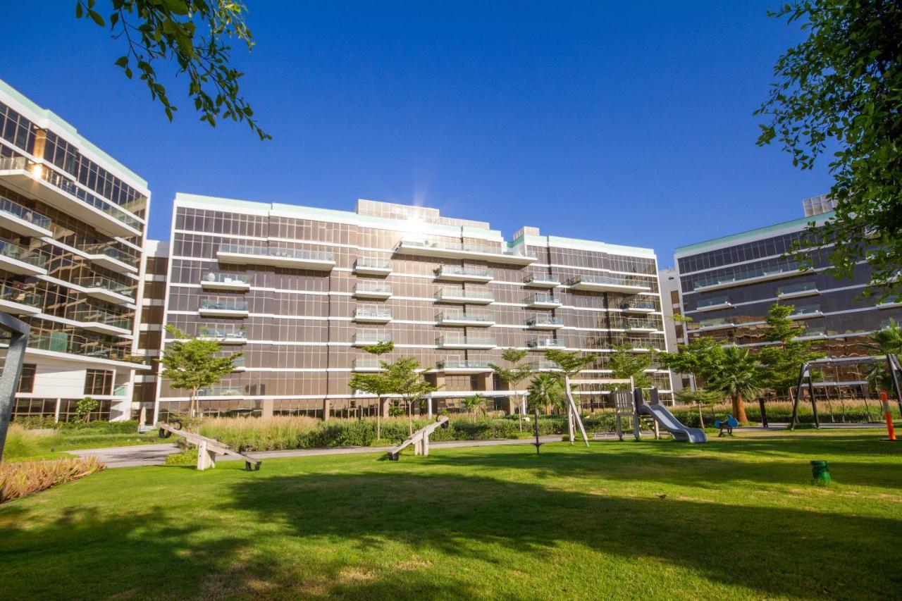 Bespoke Holiday Homes - Palm Jumeirah- 2 Bedroom Sea View With Pool & Beach Access, The 8 Dubai Exterior photo