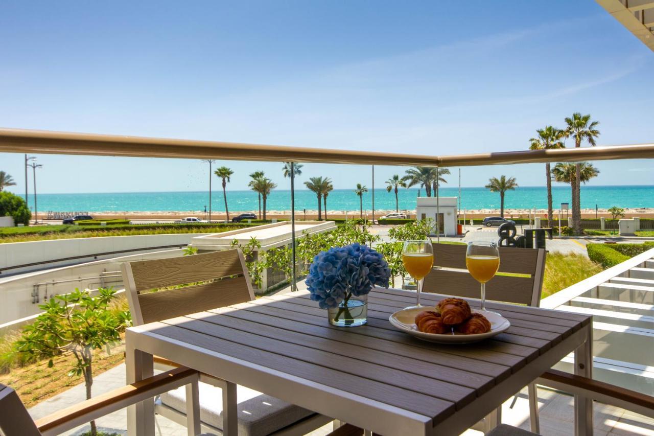 Bespoke Holiday Homes - Palm Jumeirah- 2 Bedroom Sea View With Pool & Beach Access, The 8 Dubai Exterior photo