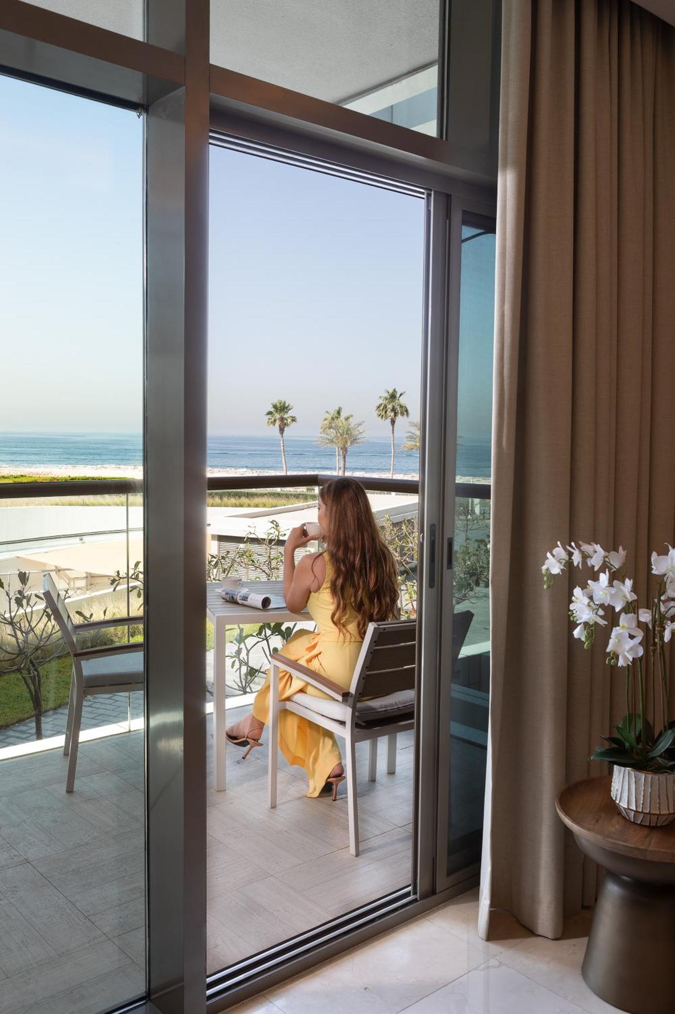 Bespoke Holiday Homes - Palm Jumeirah- 2 Bedroom Sea View With Pool & Beach Access, The 8 Dubai Exterior photo